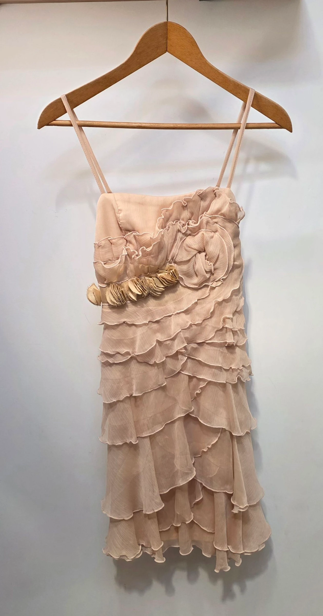 Robe courte nude Patrice Bréal S 36 robe de soirée volants et fleurs